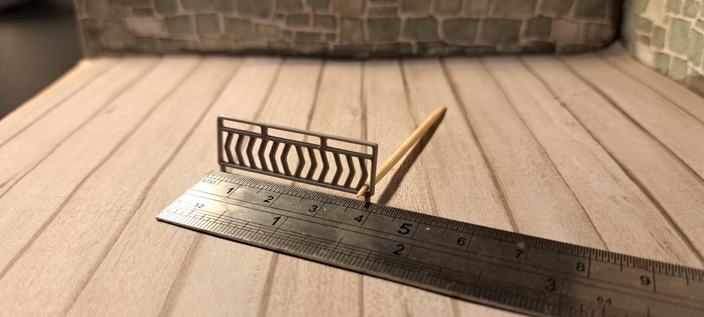 1/76th Scale Fairground Fence (5pcs)