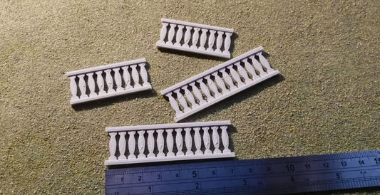1/48th Scale Fairground Spindle Fence